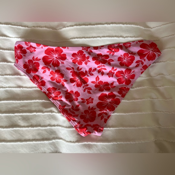 Ardenes Swimsuit - Picture 3 of 3